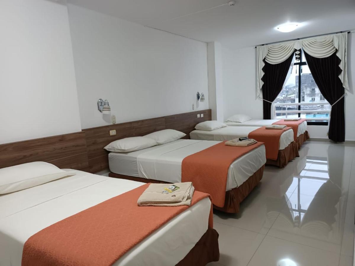 Hotel Quezada Hermanos Santo Domingo de los Colorados Luaran gambar