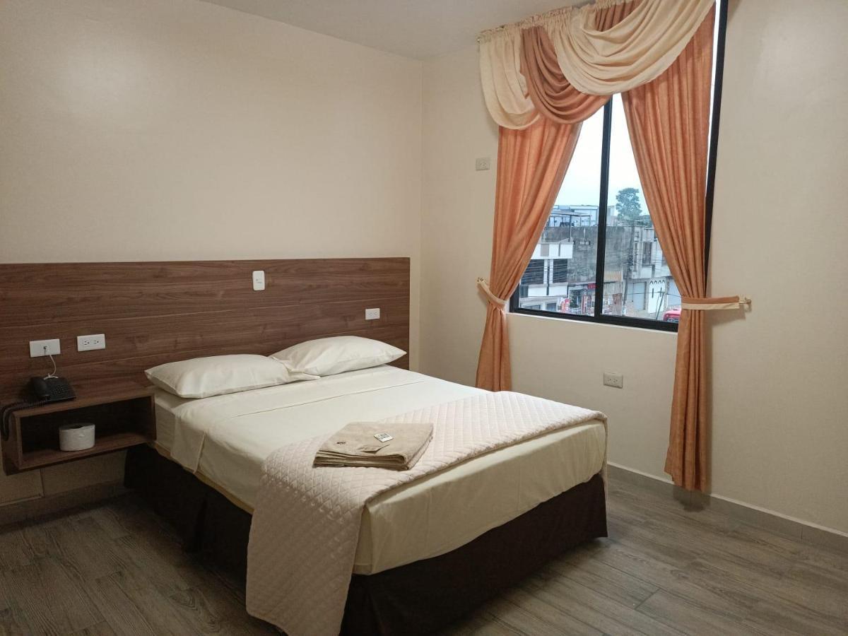 Hotel Quezada Hermanos Santo Domingo de los Colorados Luaran gambar