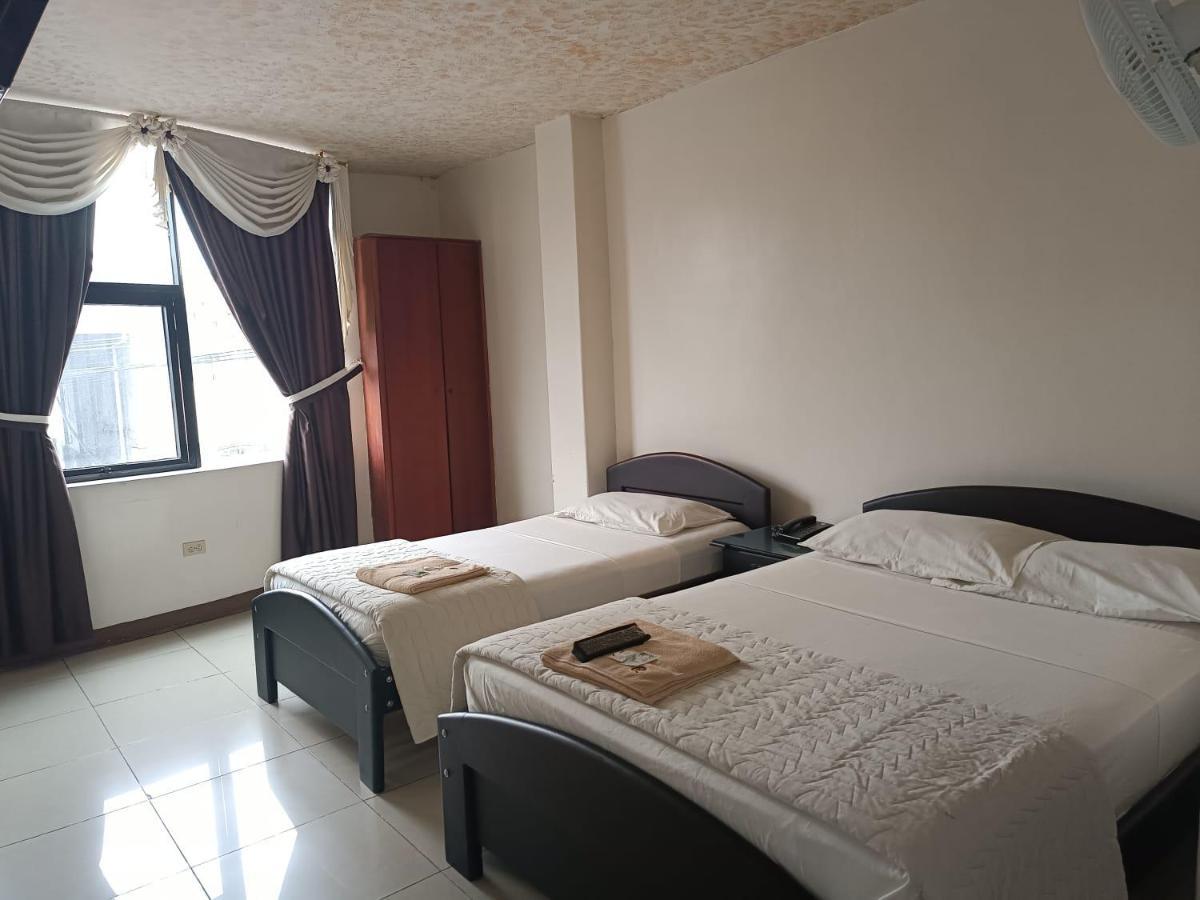 Hotel Quezada Hermanos Santo Domingo de los Colorados Luaran gambar