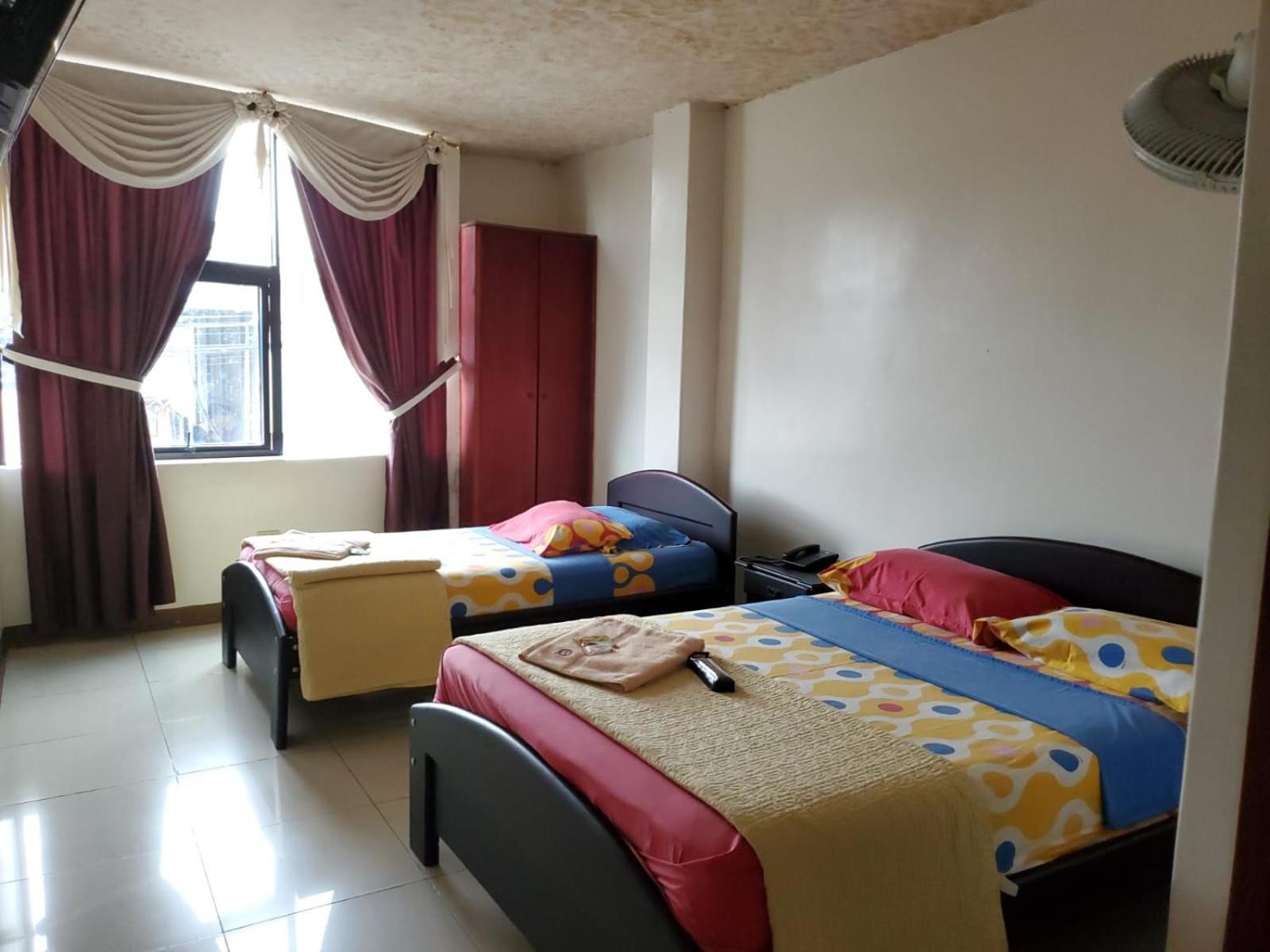 Hotel Quezada Hermanos Santo Domingo de los Colorados Luaran gambar