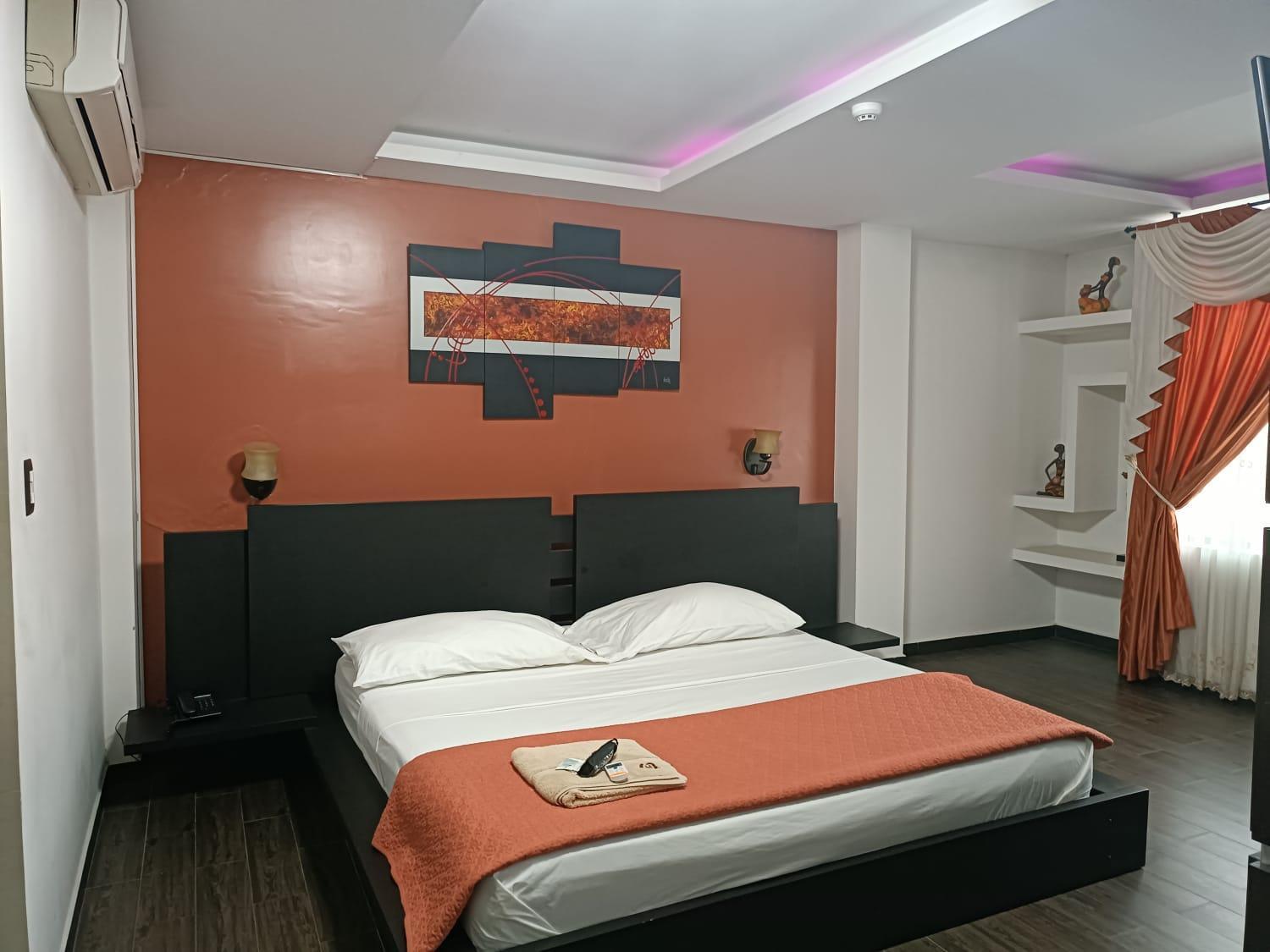 Hotel Quezada Hermanos Santo Domingo de los Colorados Luaran gambar